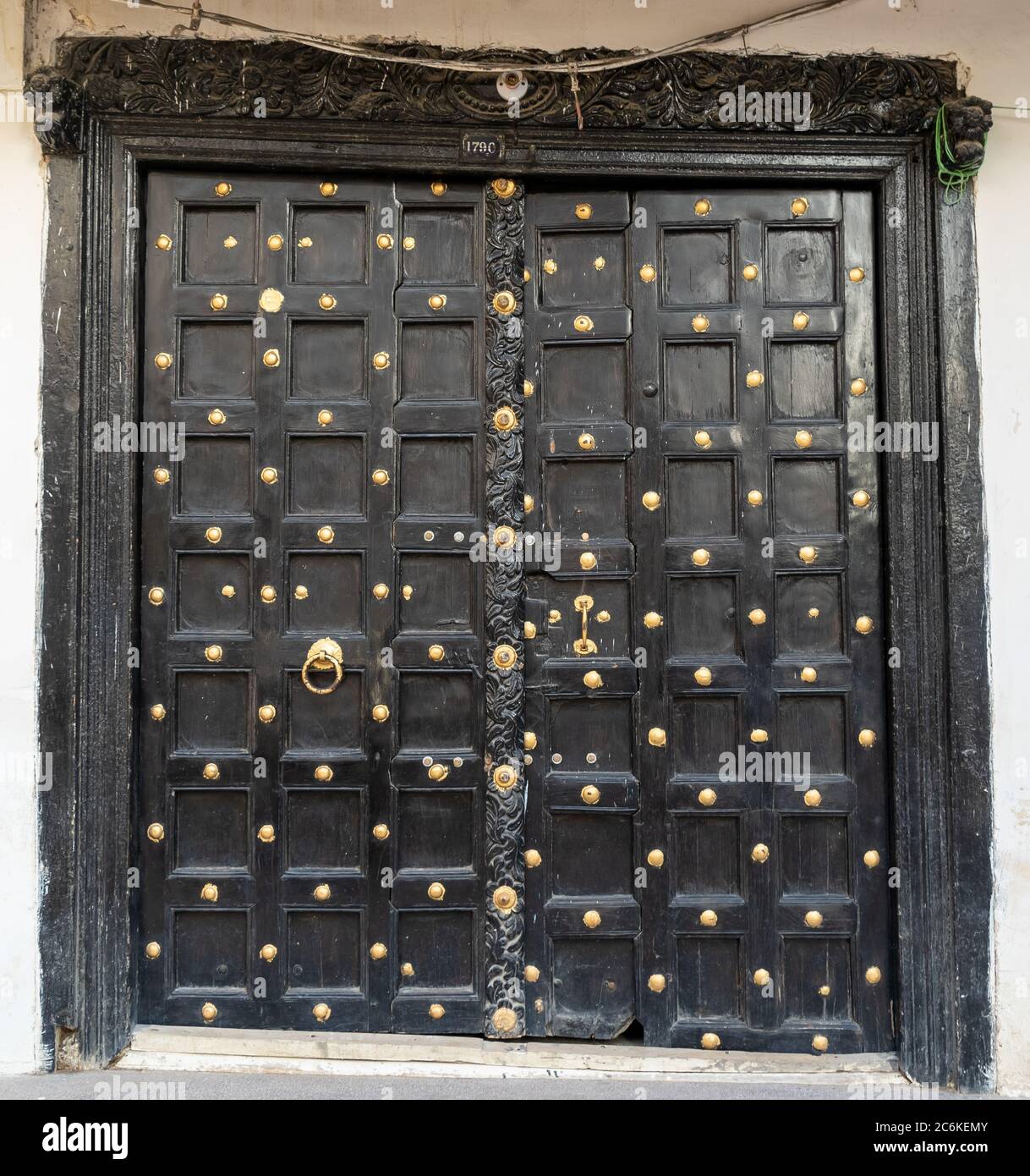Gold Incrustation High Resolution Stock Photography And Images Alamy Gold Incrustation High Resolution Stock Photography And Images Alamy