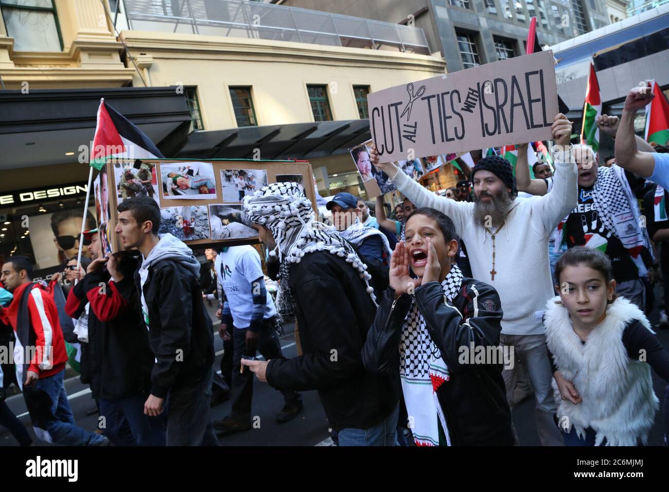 Pro palestine supporters hi-res stock photography and images - Alamy