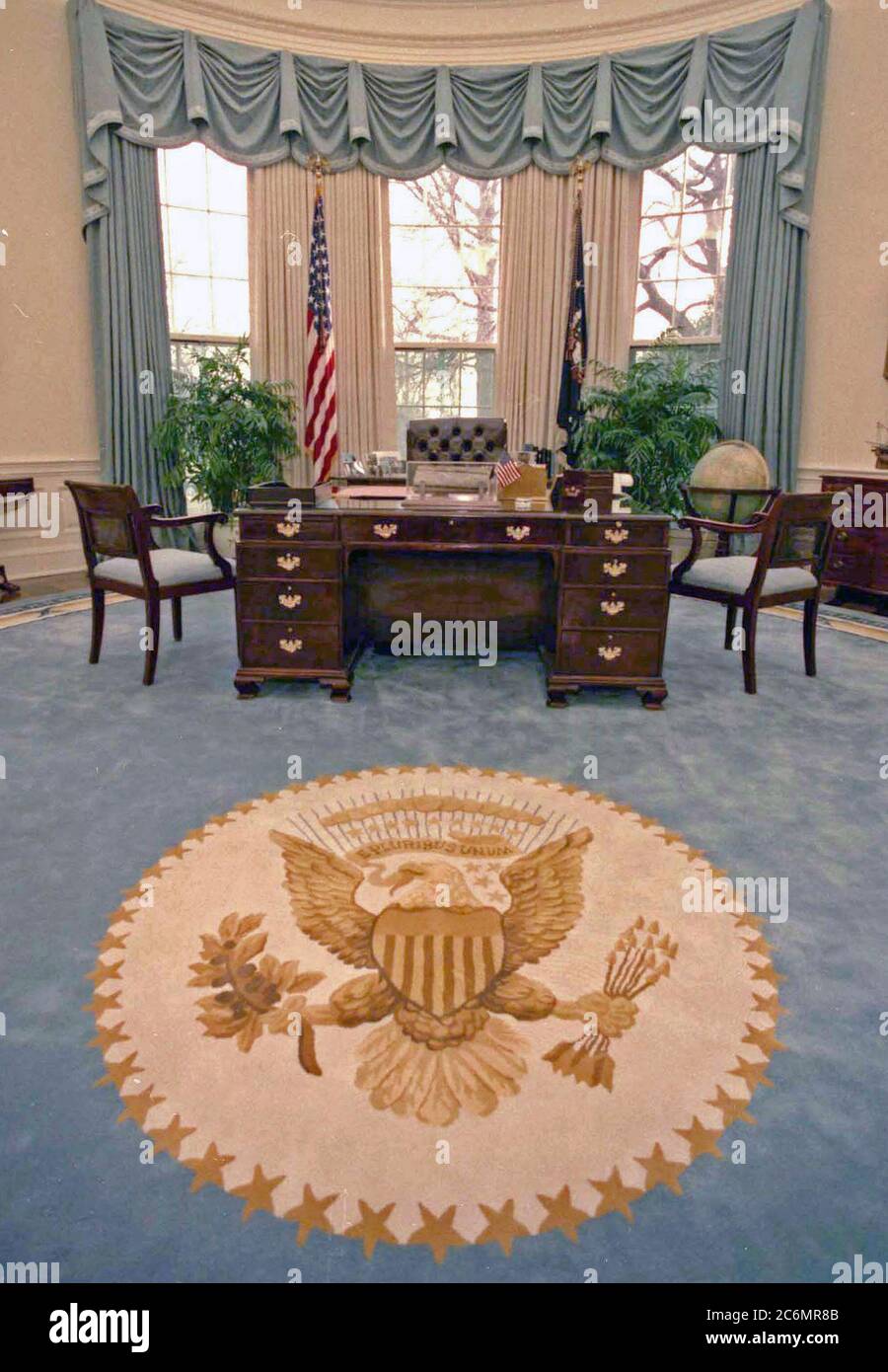 h w bush oval office hires stock photography and images Alamy