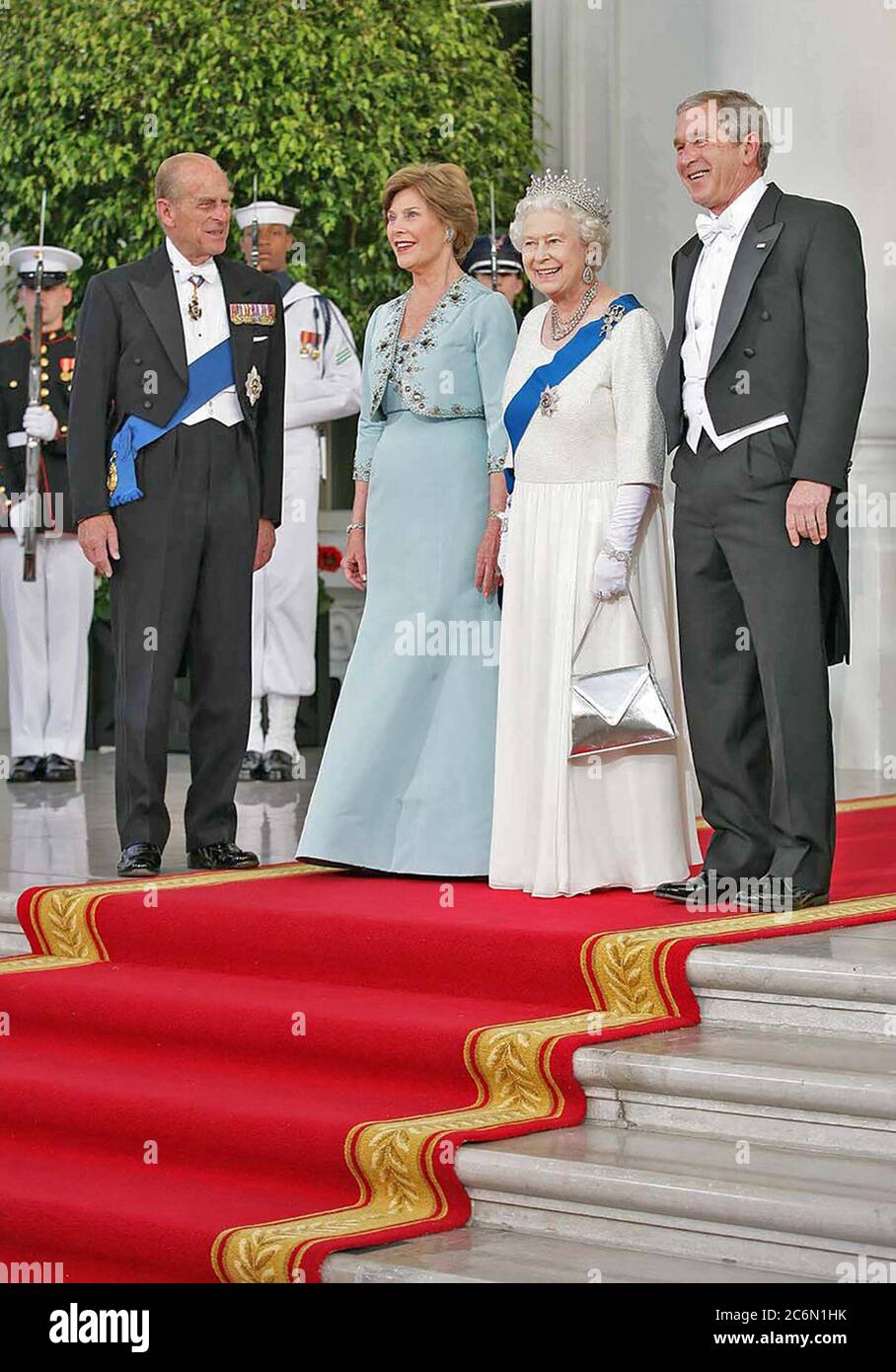 President George W. Bush and Mrs. Laura Bush welcome Her Majesty Queen Elizabeth II and His Royal Highness The Prince Philip, Duke of Edinburgh, Monday, May 7, 2007, upon their arrival to the North Portico of the White House for a State Dinner in their honor.  Photo by Eric Draper, Courtesy of the George W. Bush Presidential Library and Museum Stock Photo