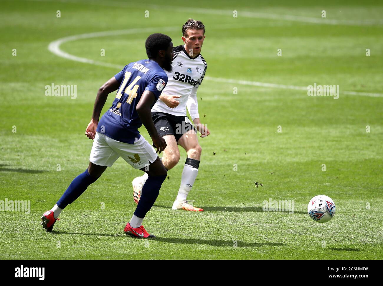 Brentford's Josh Dasilva (left) and Derby County's Max Bird battle for the ball during the Sky Bet Championship match at Pride Park, Derby. Stock Photo