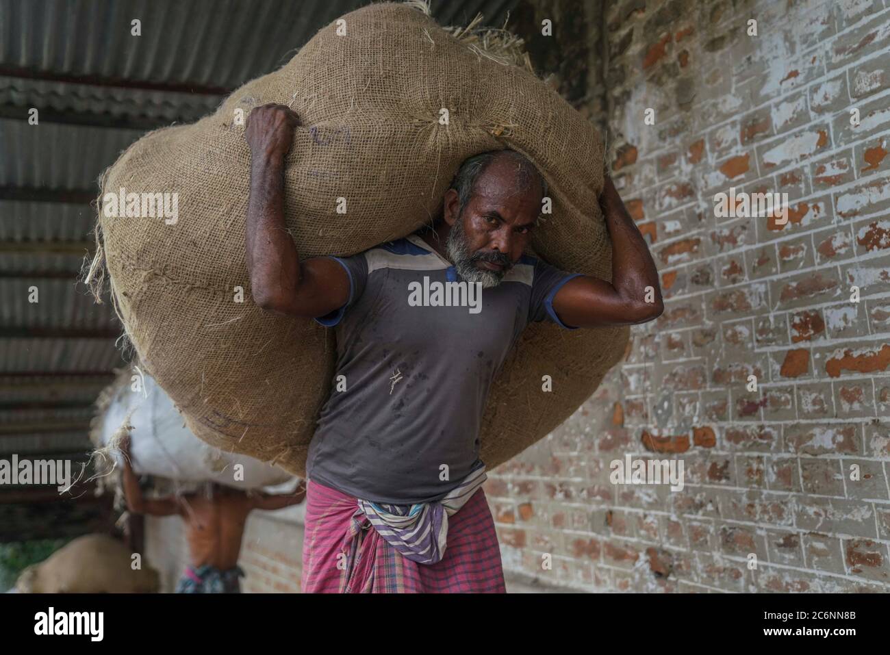 Jute processing in bangladesh hi-res stock photography and images - Alamy