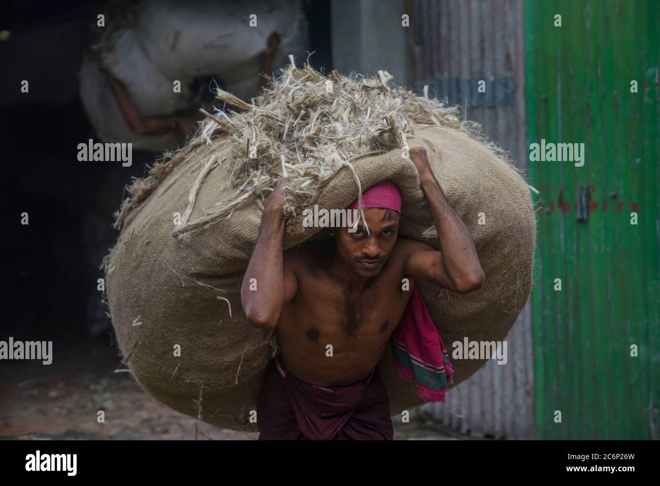 Jute processing factory hi-res stock photography and images - Alamy