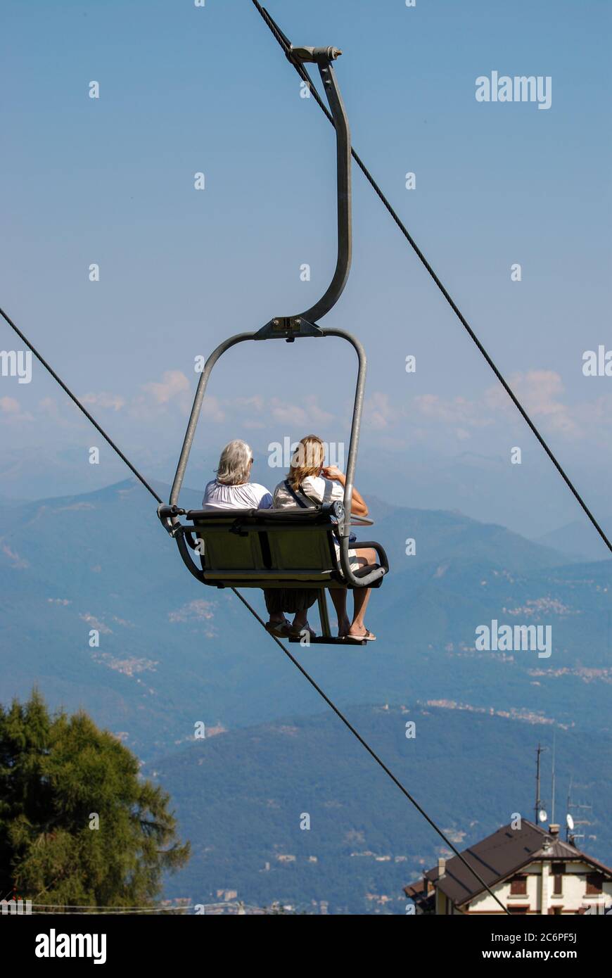 Italian ski resort chair lift hi-res stock photography and images - Alamy