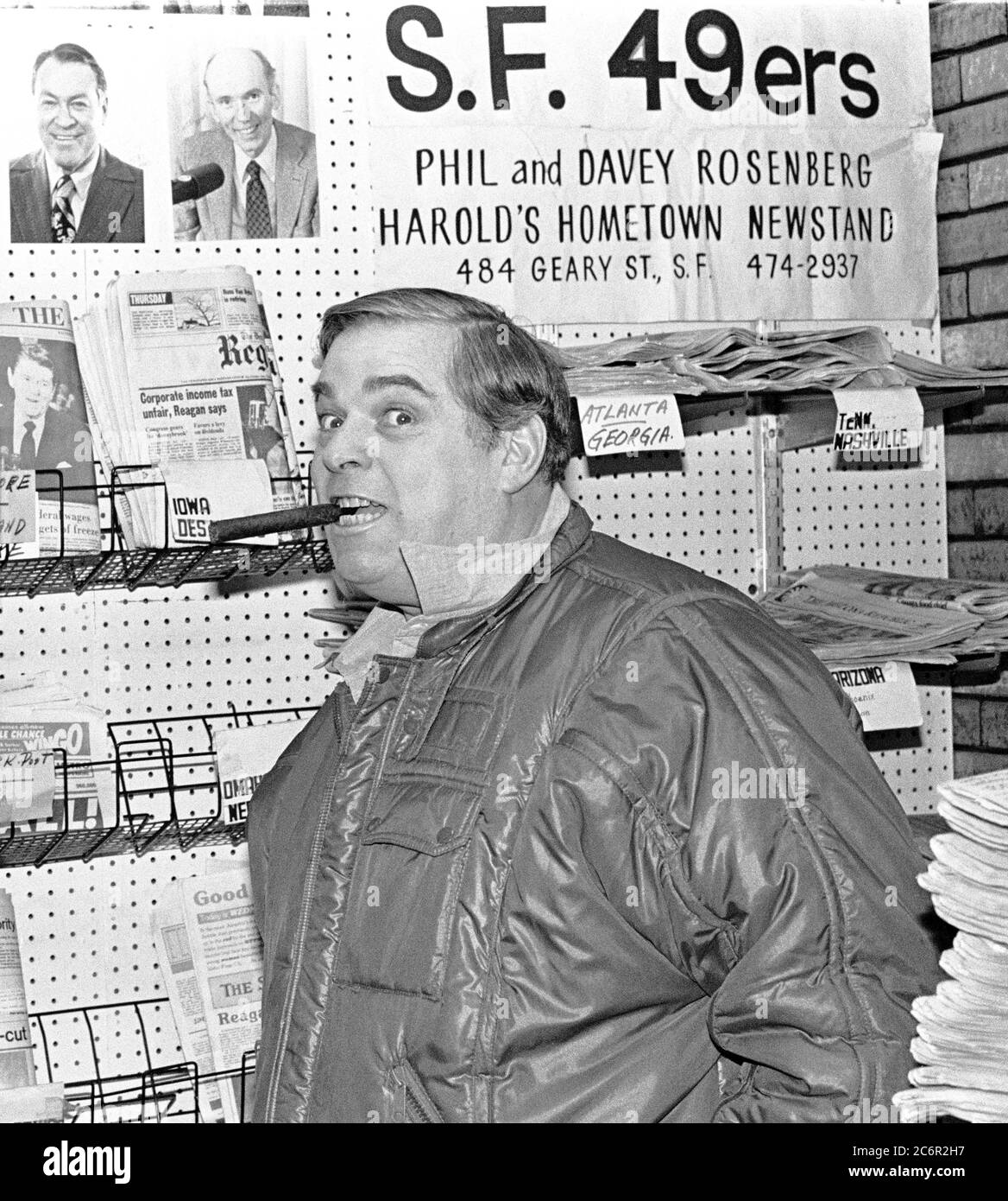 Mr. Rosenberg. Harold's Hometown Newstand on Geary Street in San Francisco, California, February 1983 Stock Photo