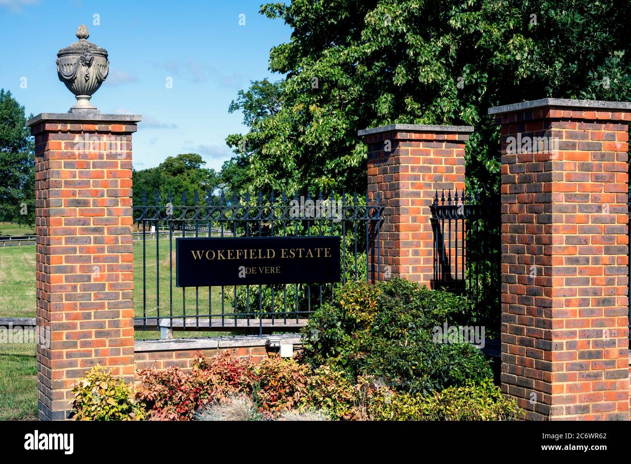 De Vere Wokefield Estate Golf Club, Reading, Berkshire, England, UK - view of entrance. Stock Photo