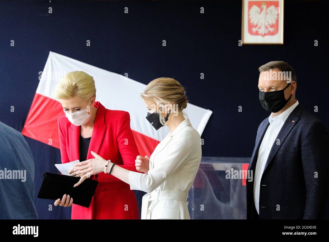 Polish Presidential Couple Andrzej Duda And Agata Kornhauser Duda Seen Accompanied By Their Daughter Kinga Duda At The Polling Station First Lady And Stock Photo Alamy