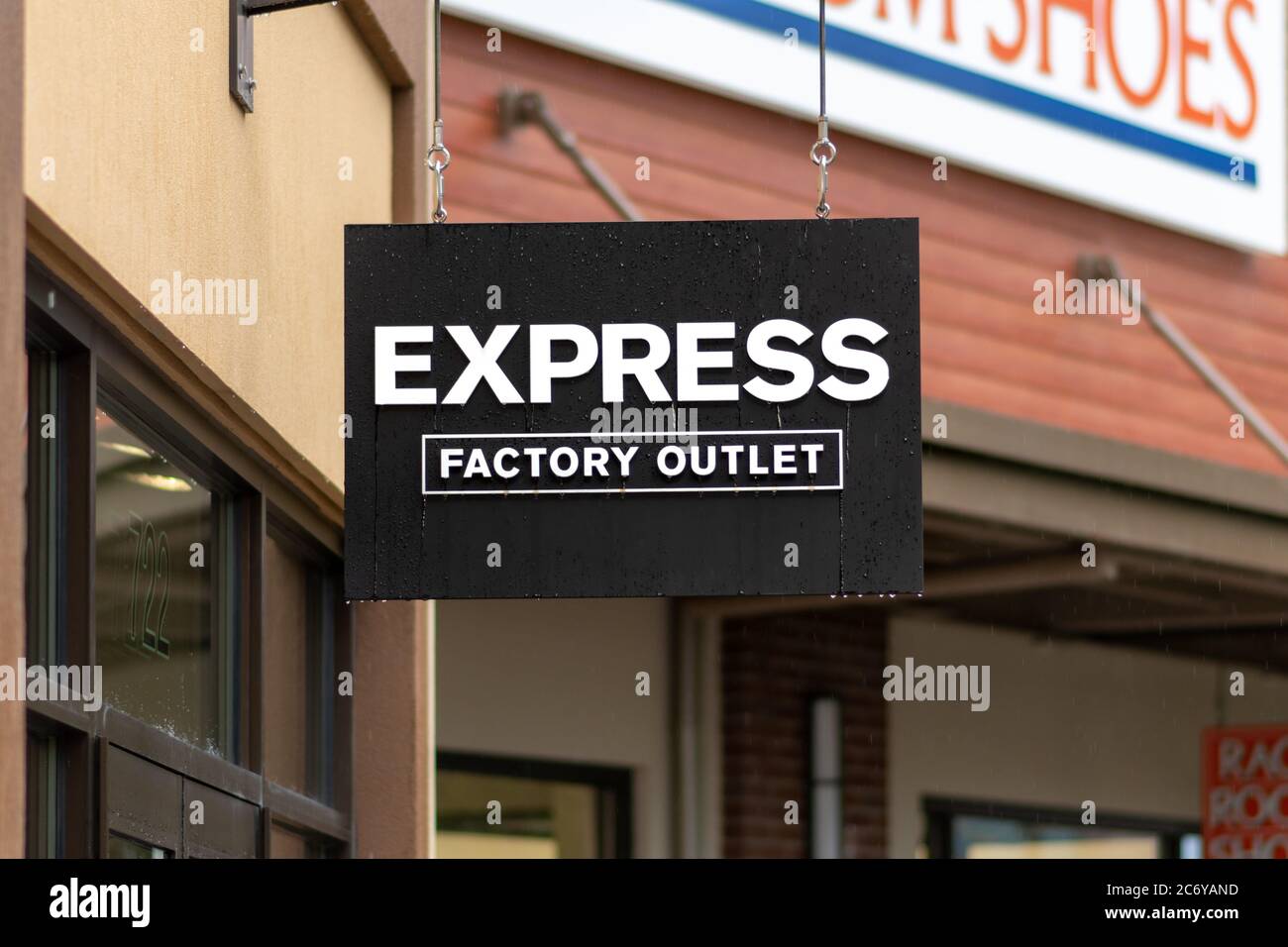Store Directory for Clarksburg Premium Outlets® - A Shopping