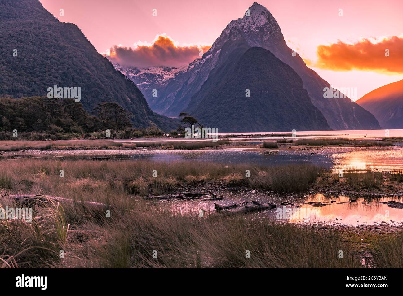 Milford Sound, New Zealand Stock Photo Alamy
