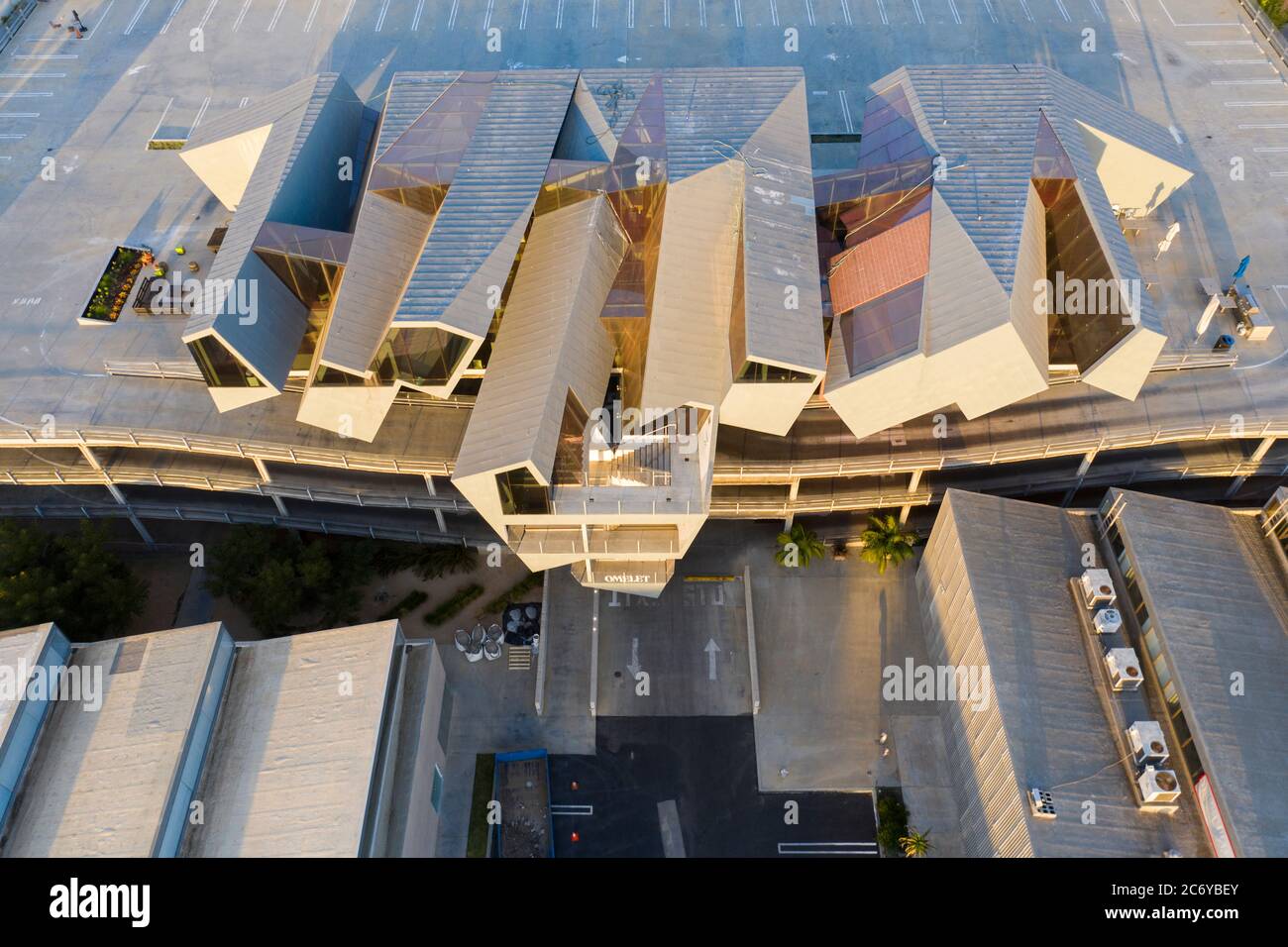 Aerial view of pterodactyl building at the Conjunctive Points/Hayden Tract development in Culver City by Eric Owen Moss Architects Stock Photo