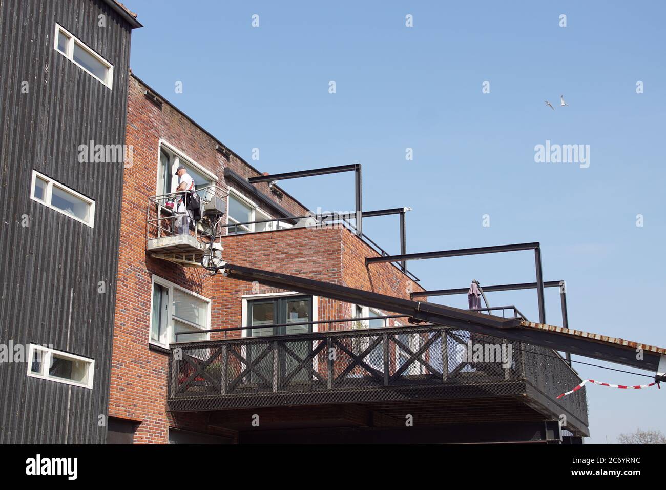 Telescopic boom lift hi-res stock photography and images - Alamy