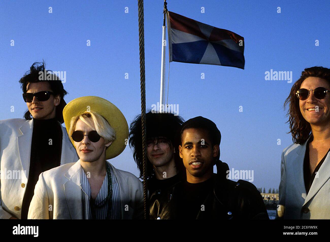 John Taylor, Nick Rhodes, Warren Cuccurullo, Sterling Campbell and Simon Le Bon of Duran Duran at the photocall for the Big Electric Theater tour in Limeharbour on the Isle of Dogs. London, April 13, 1989 | usage worldwide Stock Photo