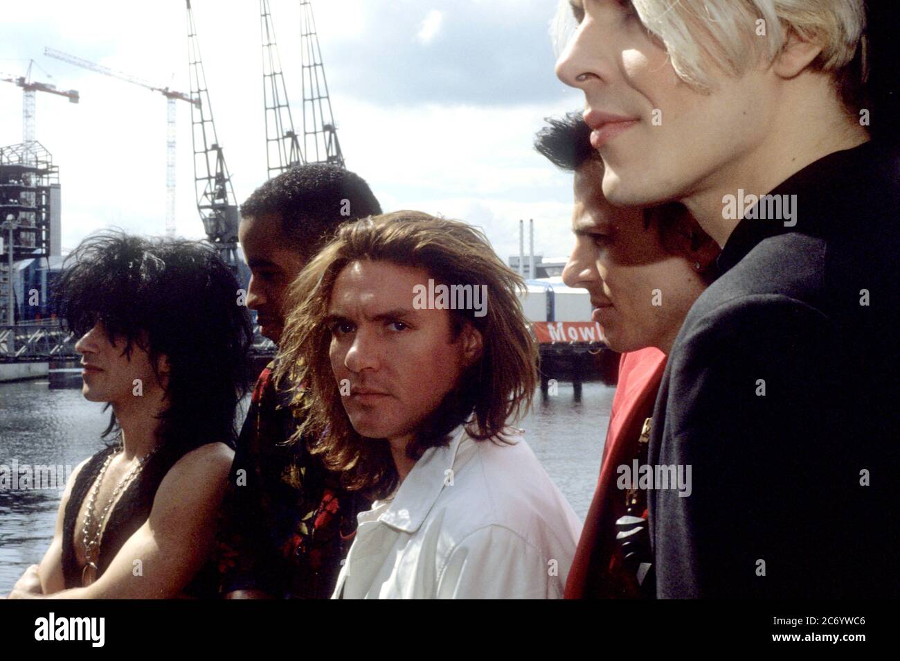 Warren Cuccurullo, Sterling Campbell, Simon Le Bon, John Taylor and Nick Rhodes of Duran Duran at the photocall for the Big Electric Theater tour in Limeharbour on the Isle of Dogs. London, April 13, 1989 | usage worldwide Stock Photo