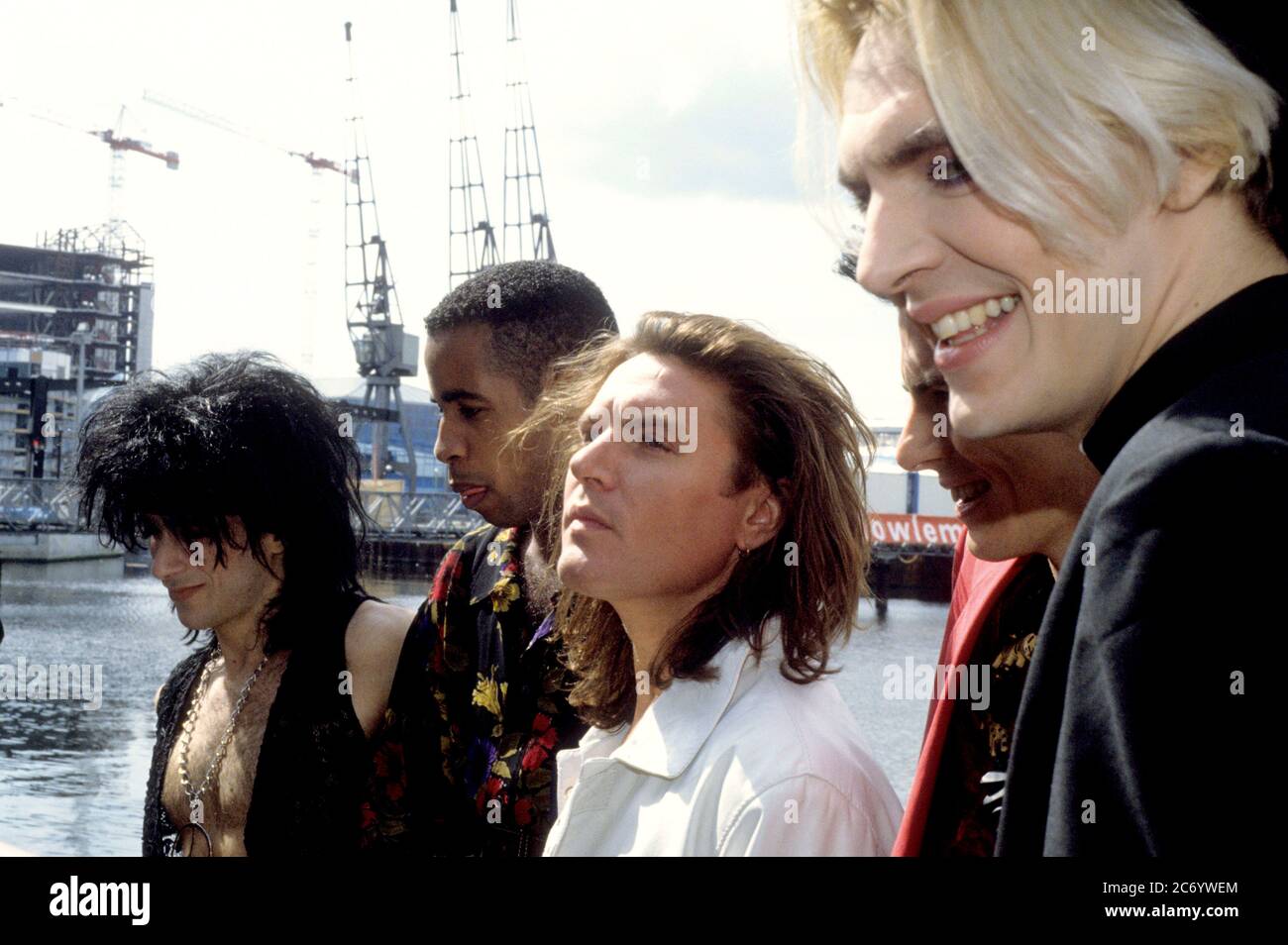 Warren Cuccurullo, Sterling Campbell, Simon Le Bon, John Taylor and Nick Rhodes of Duran Duran at the photocall for the Big Electric Theater tour in Limeharbour on the Isle of Dogs. London, April 13, 1989 | usage worldwide Stock Photo