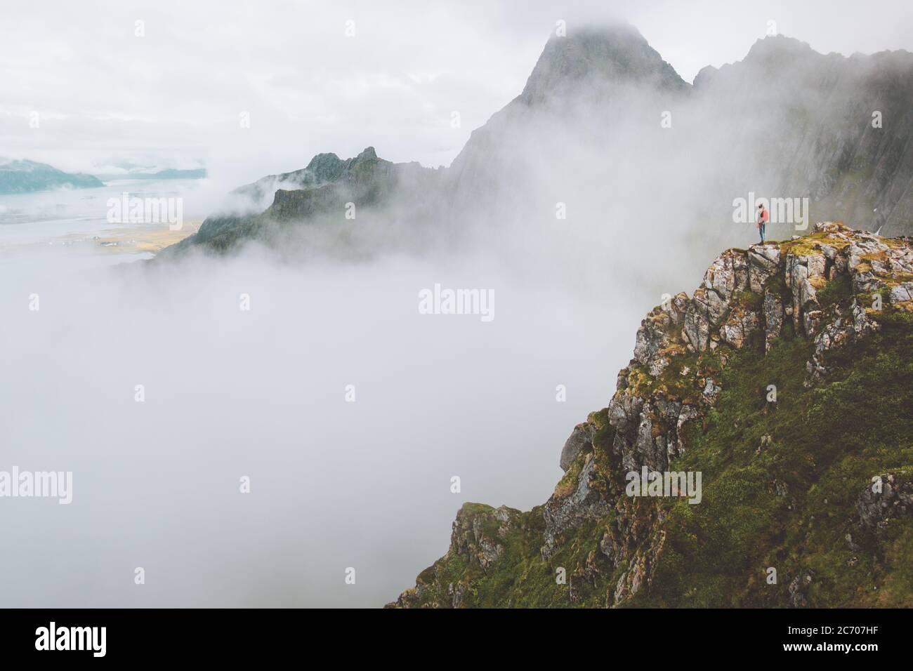 Rocky cliff edge hi-res stock photography and images - Alamy