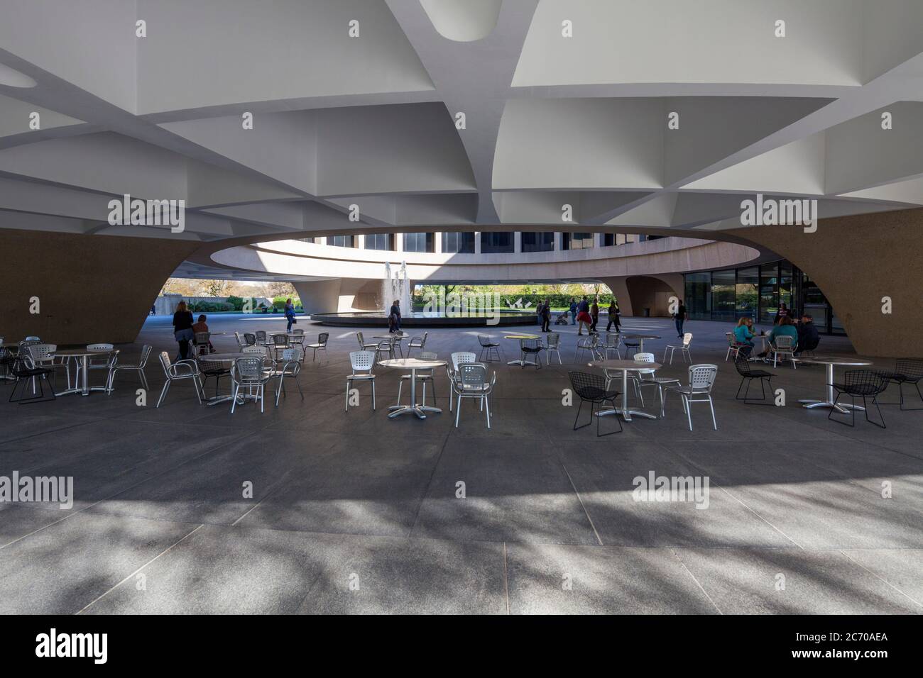 exterior, Hirshhorn Museum and Sculpture Garden, Washington DC, USA