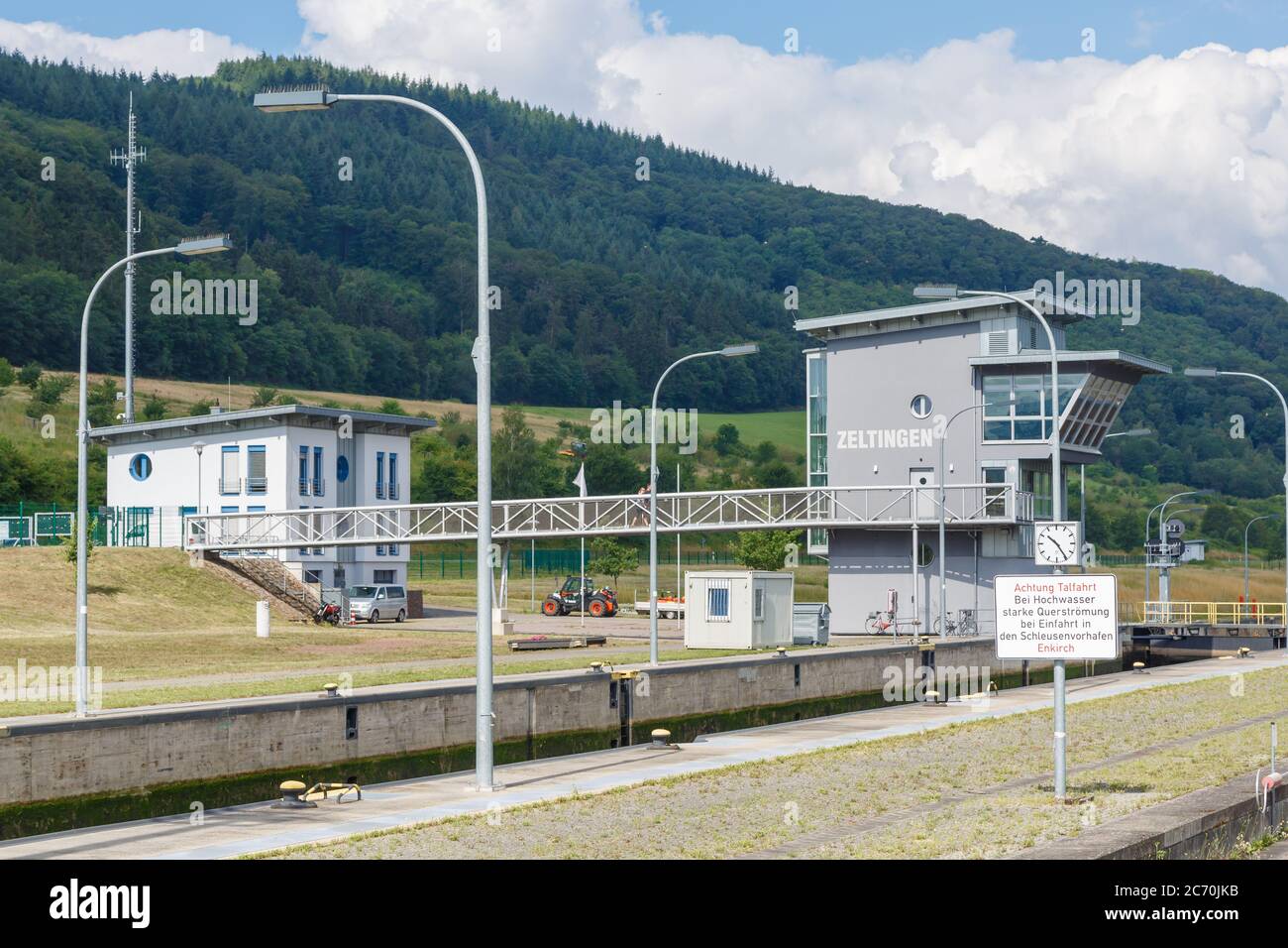 Schleuse bei Zeltingen an der Mosel, Rheinland-Pfalz, Deutschland Stock Photo