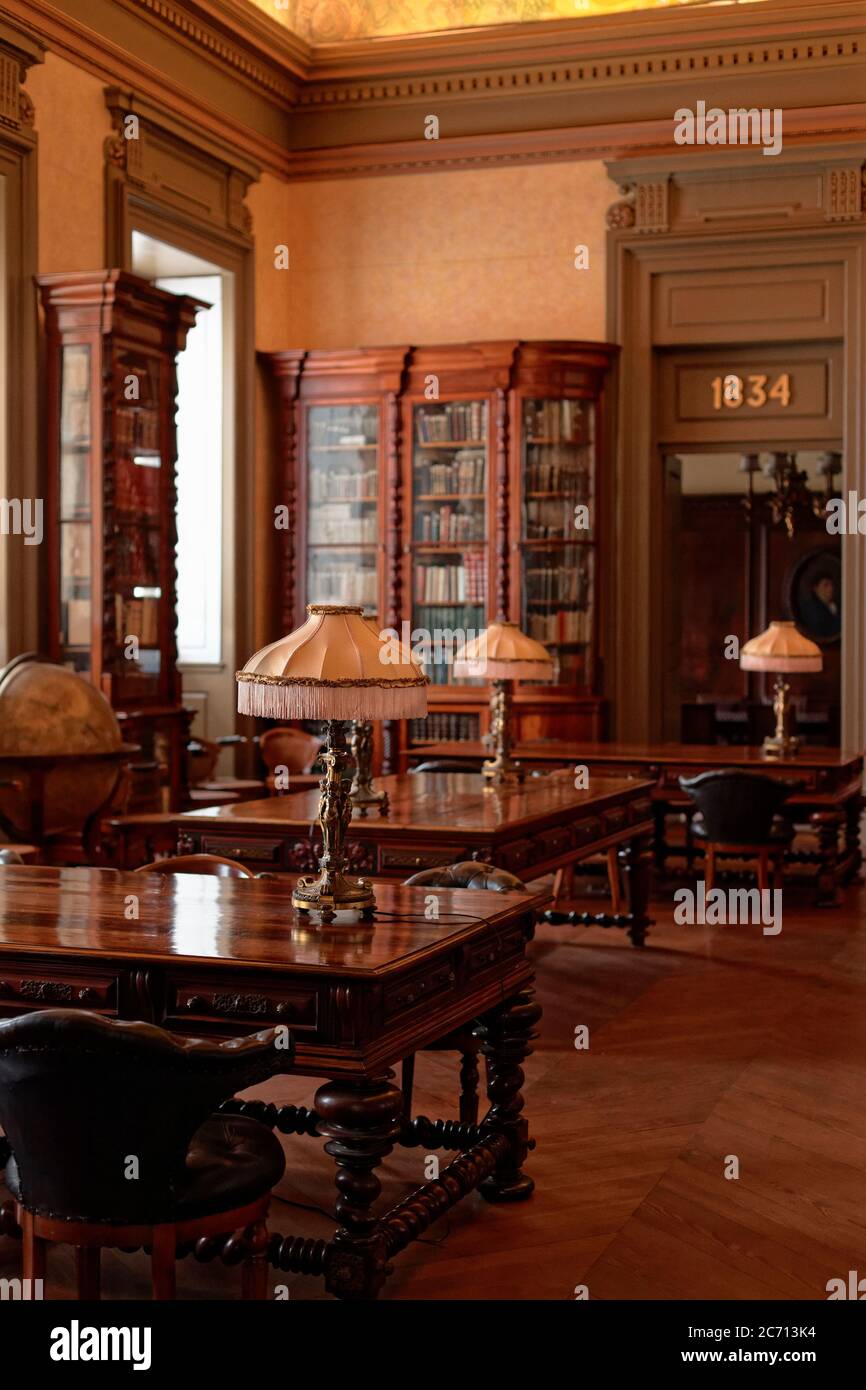 customized bookbolsa