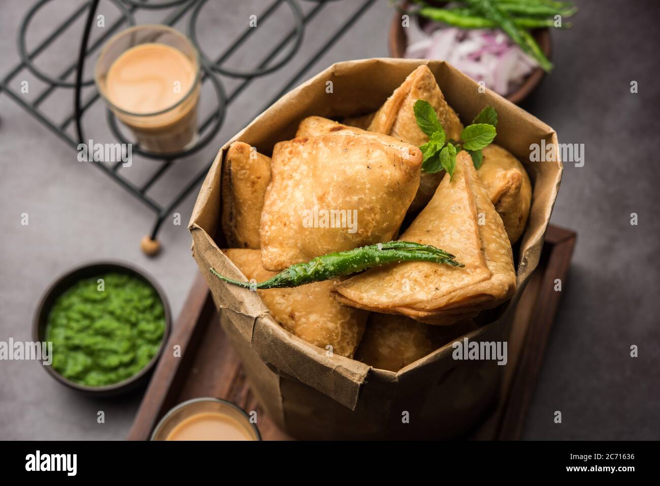 Samosa - Triangle shape fried / baked pastry with savoury filling ...