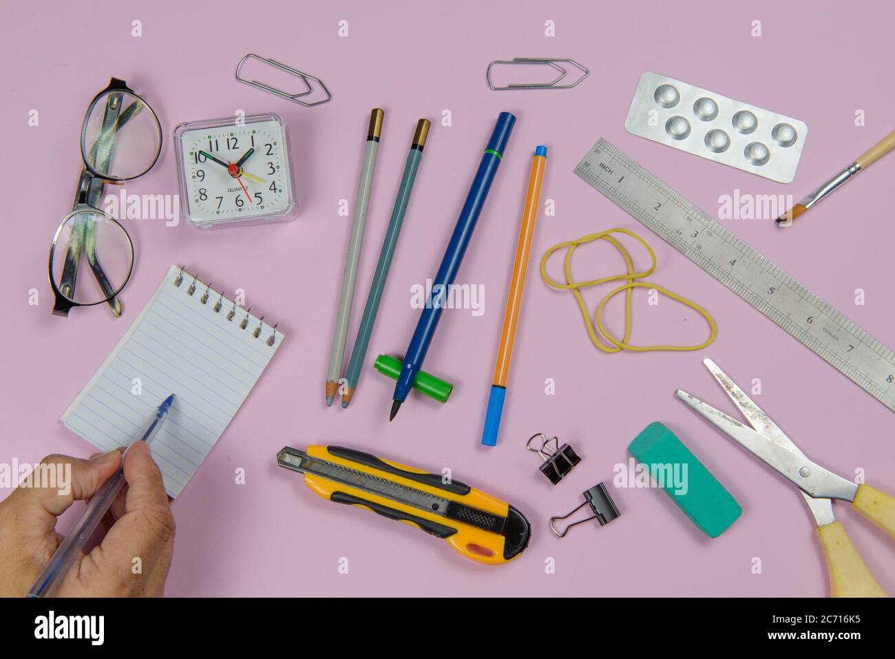 Clock Pencils Stationary Chalkboard Stock Photo by ©Aghavni 353400116