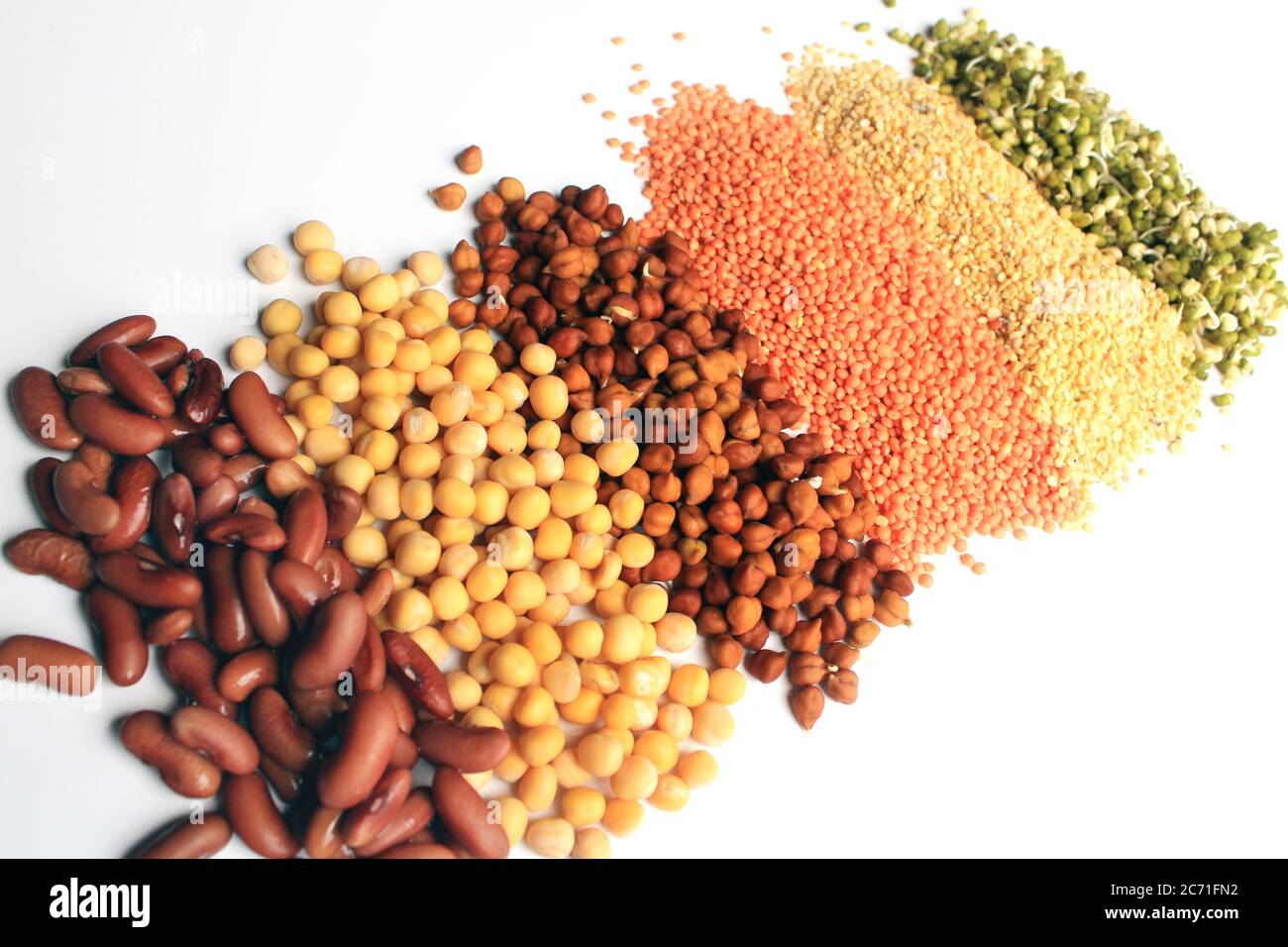 Collection of legumes (chickpeas, green peas, Pink lentils, green mung