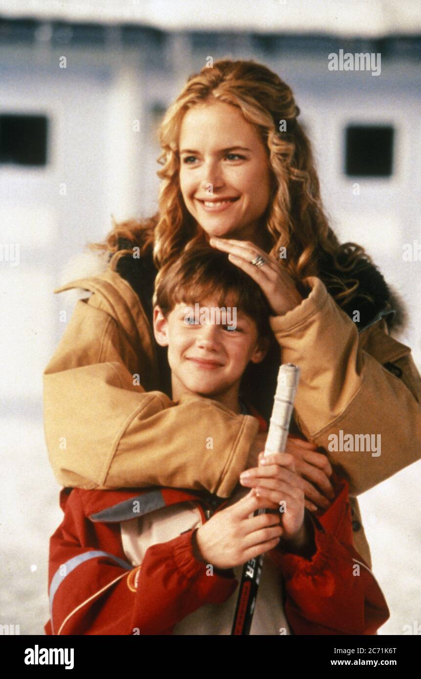Film Still From Jack Frost Kelly Preston Joseph Cross C 1998 Warner Photo Credit Suzanne Hanover Stock Photo Alamy