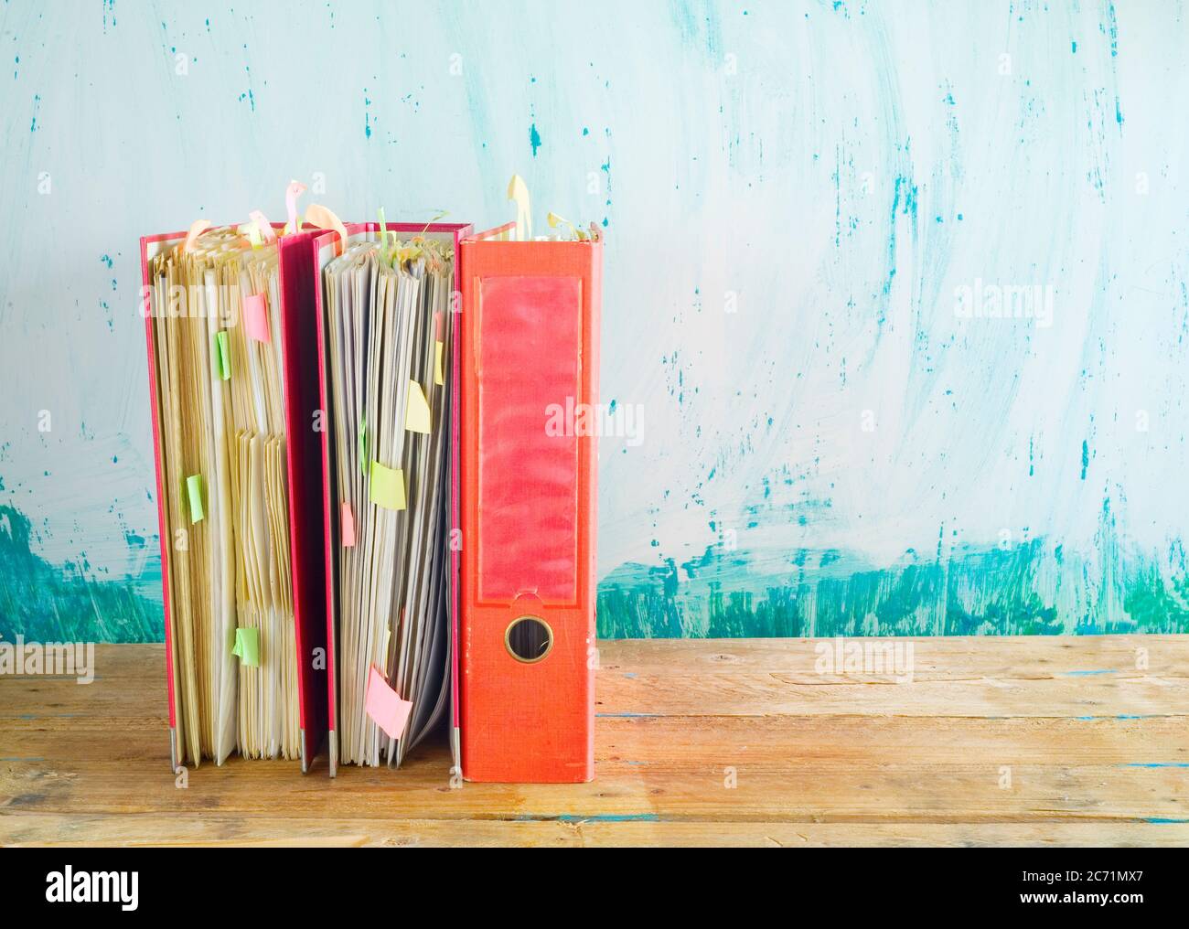 Grungy file folders hi-res stock photography and images - Alamy