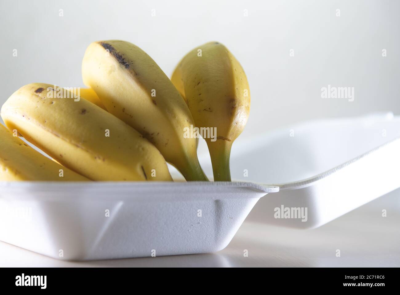 Bananas (Musa ssp.) For express delivery. Bananas in Styrofoam