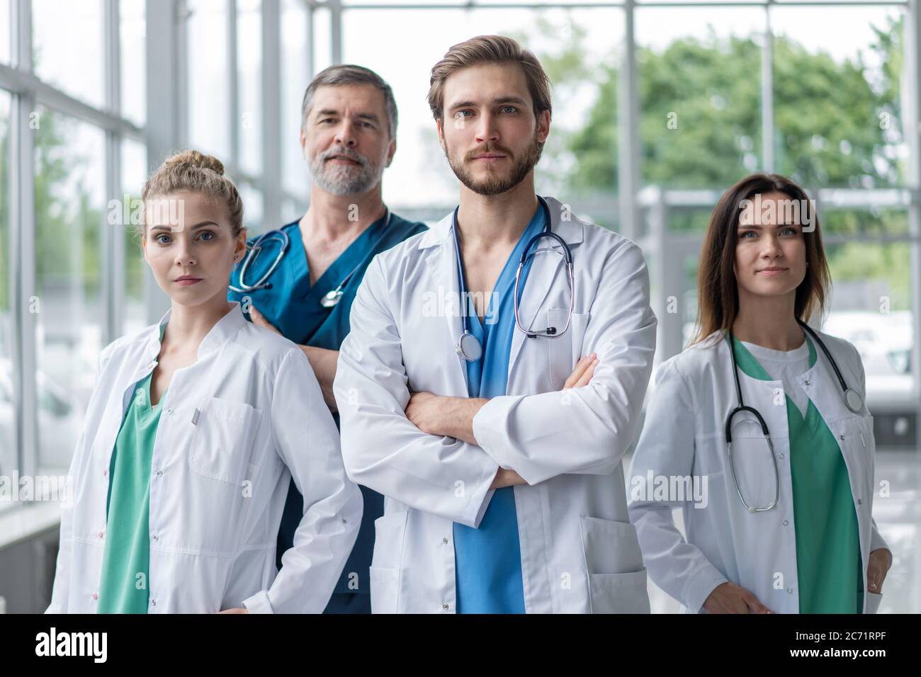 Group of medical staff hi-res stock photography and images - Alamy