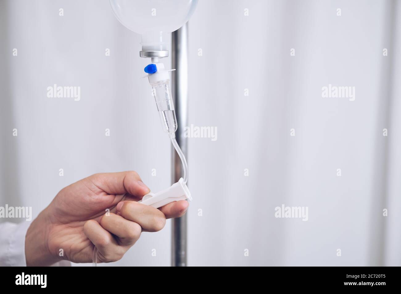 Medical water drip hires stock photography and images Alamy