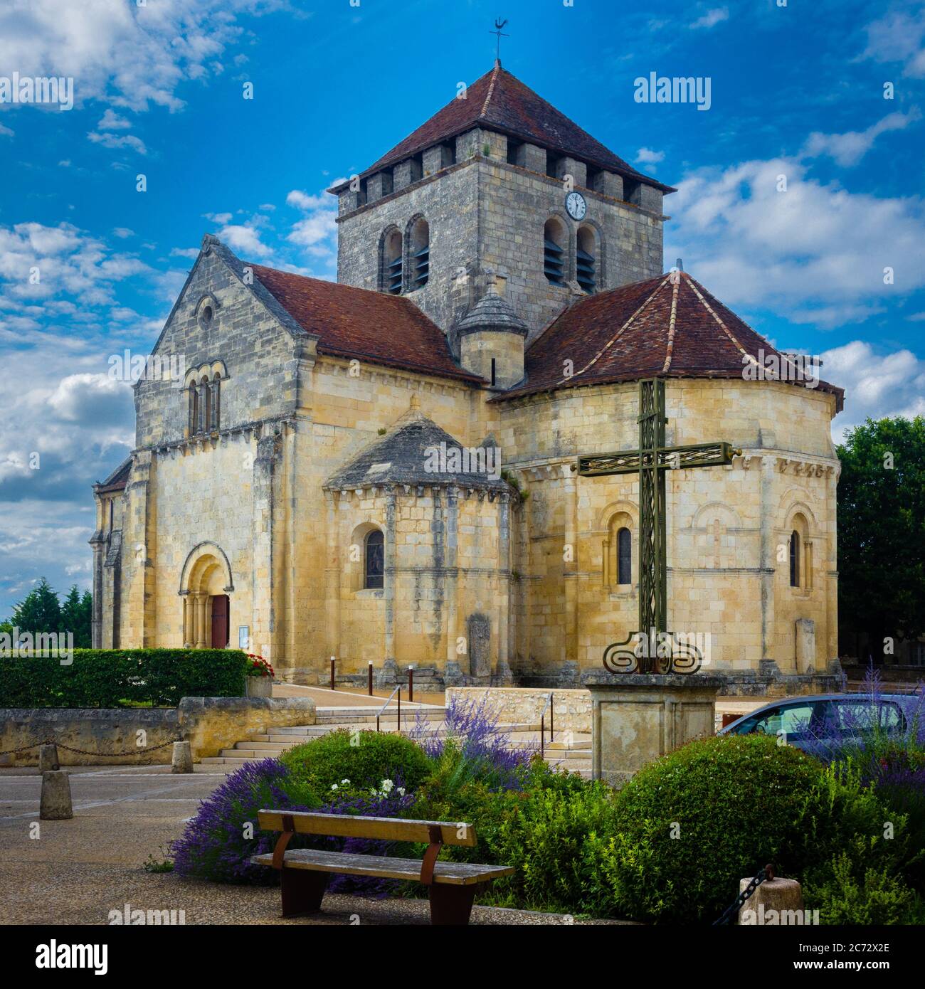 squared view of the romanesque Saint-Martin church of Montagne-Saint-Émilion - France Stock Photo