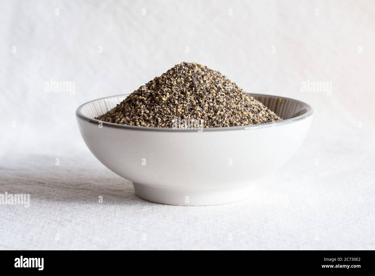 Coarse Ground Black Pepper Stock Photo Alamy