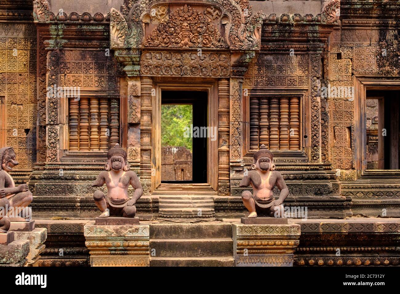 Stone Guardians, Banteay Srei Temple, Siem Reap, Cambodia Stock Photo