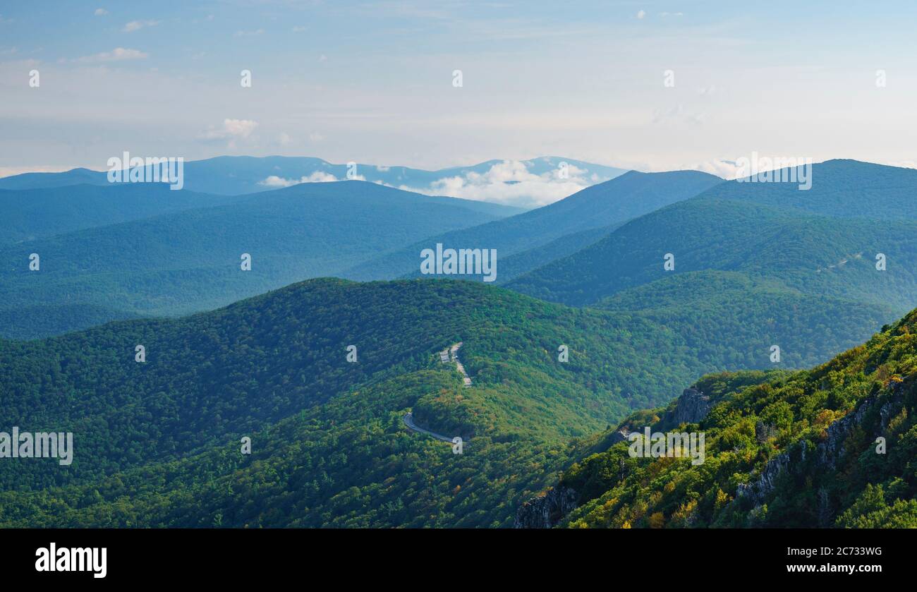 Mountain road, Sunrise, Stony Man Mountain, Skyline Drive, Shenandoah National Park, Virginia Stock Photo