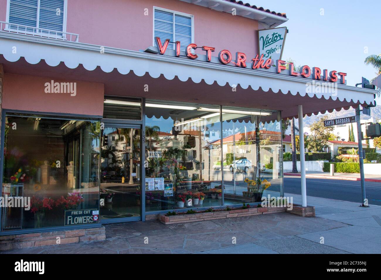 Shopping mall sign california hires stock photography and images Alamy