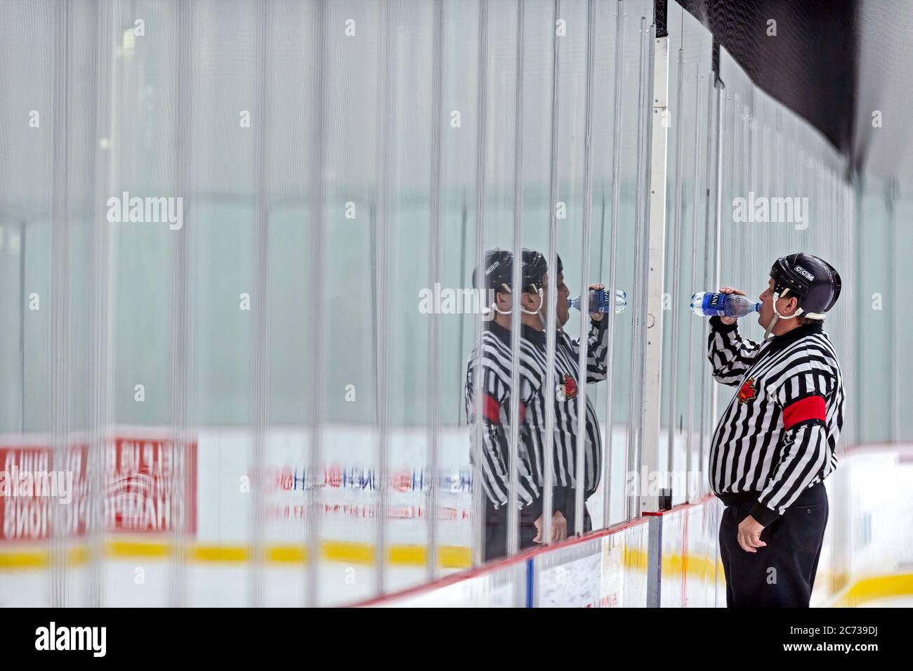 Canada skate ice rink hires stock photography and images Alamy