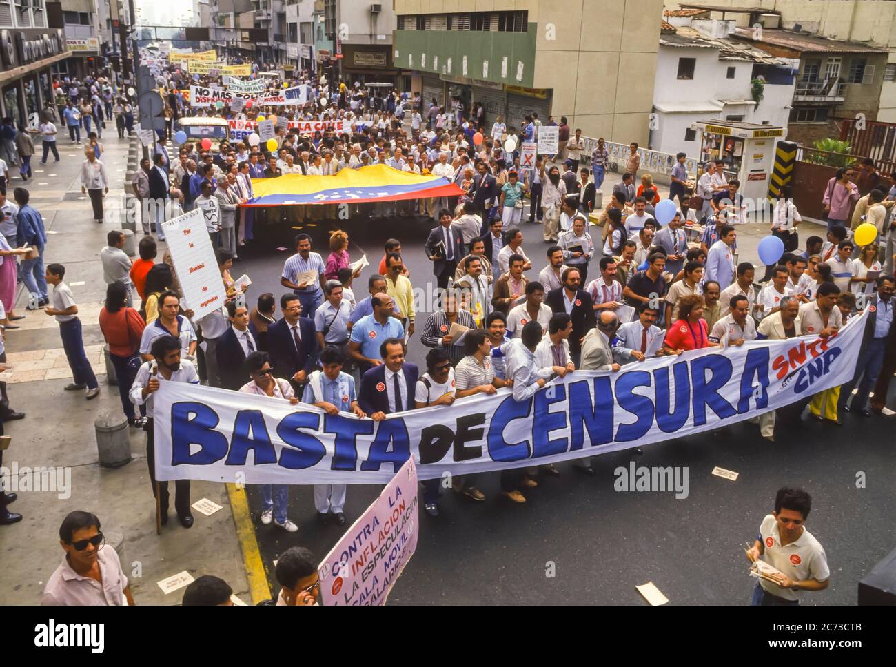 CARACAS, VENEZUELA, 1988 - Freedom of press march demonstration against censorship. Banner reads: stop censorship. Stock Photo
