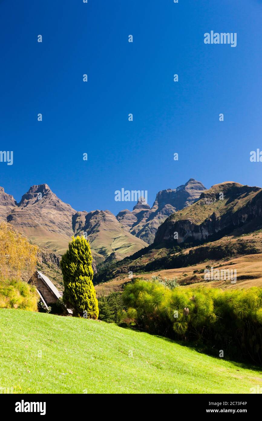 Giant Chess Set in the Grounds of Cathedral Peak Hotel Drakensberg  Mountains South Africa Stock Photo - Alamy