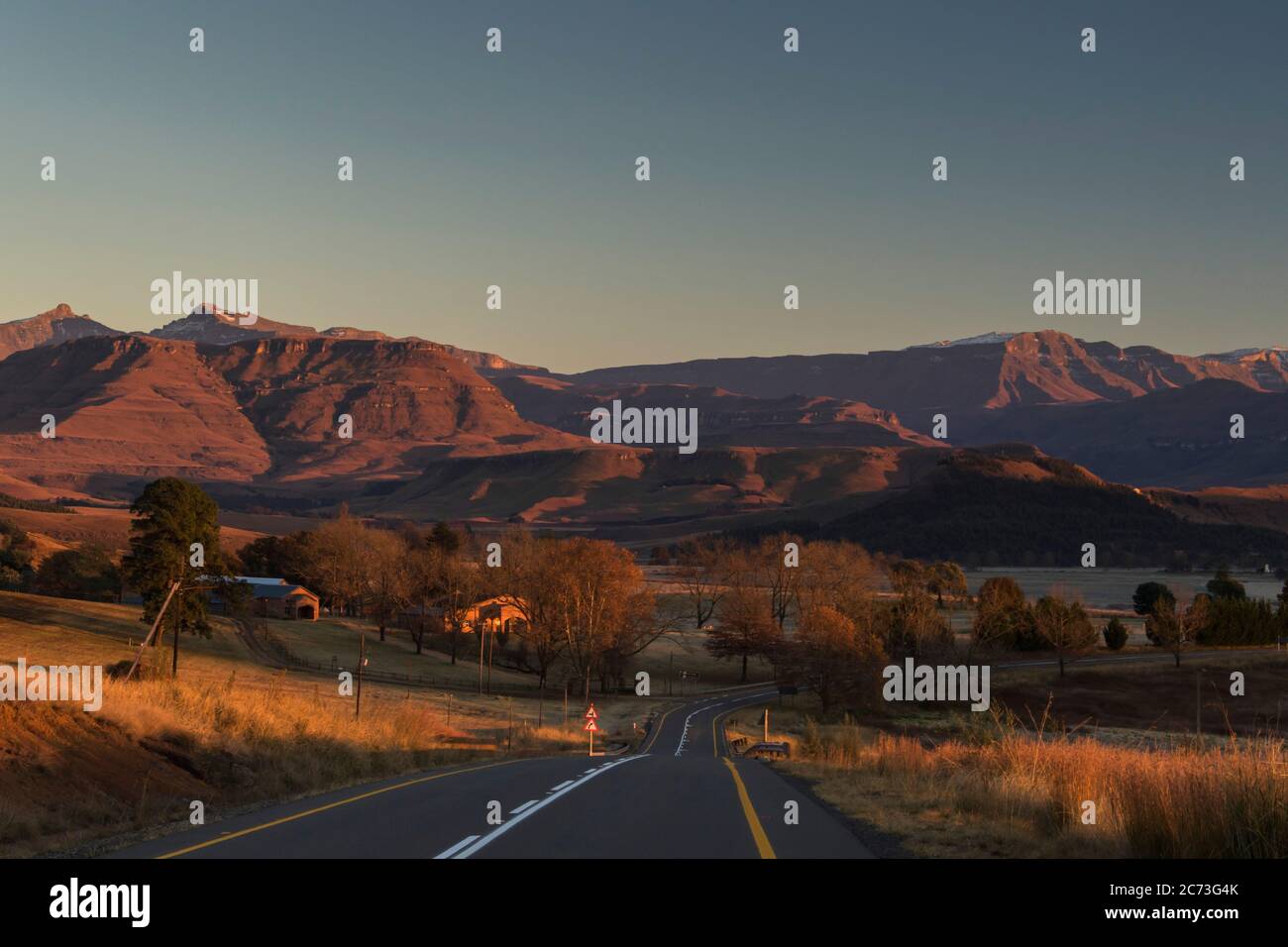 Drakensberg, Morning view of mountains, Sani Pass Road, Underberg, near ...