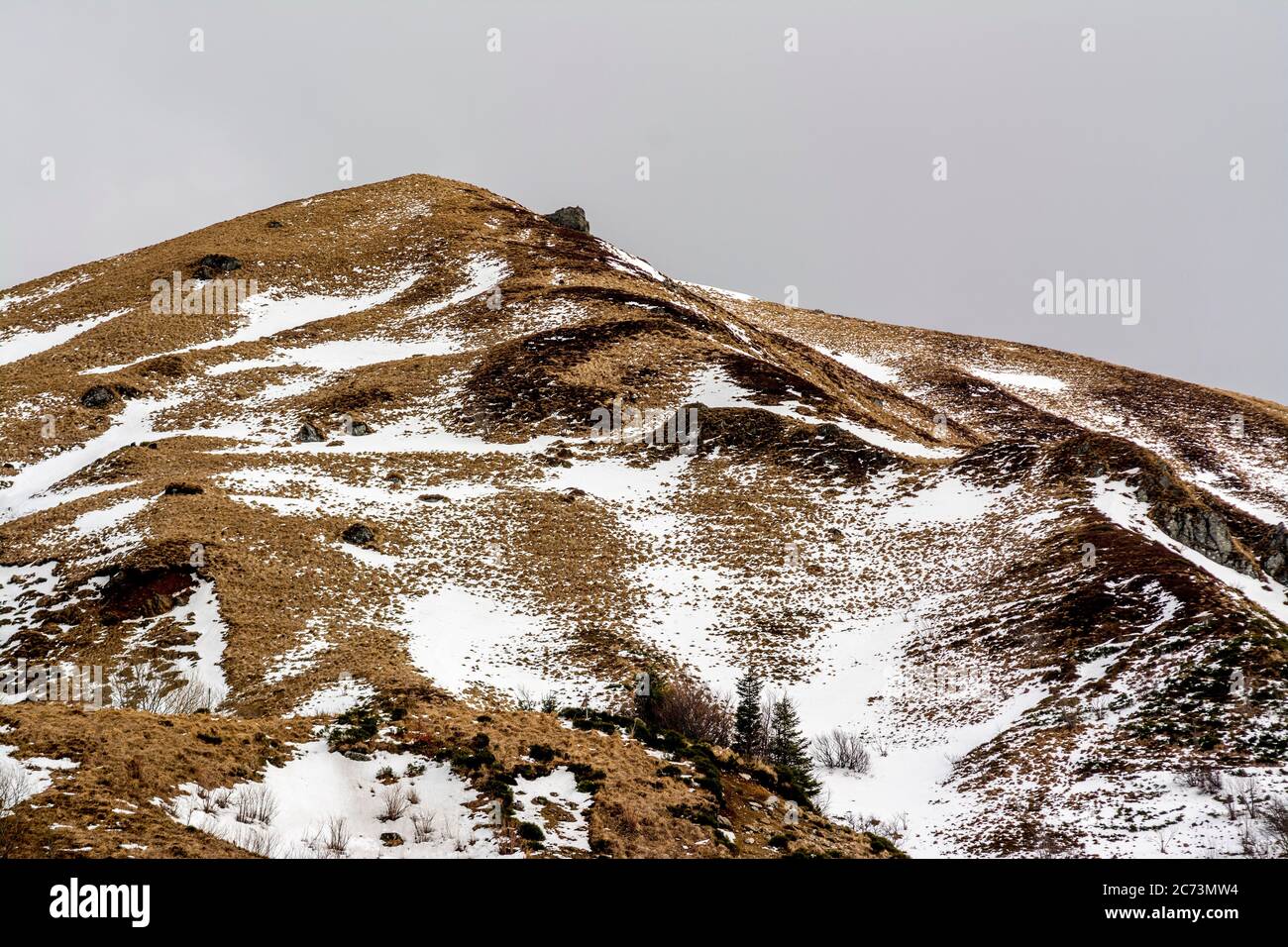Puy de dome france winter hi-res stock photography and images - Page 7 -  Alamy