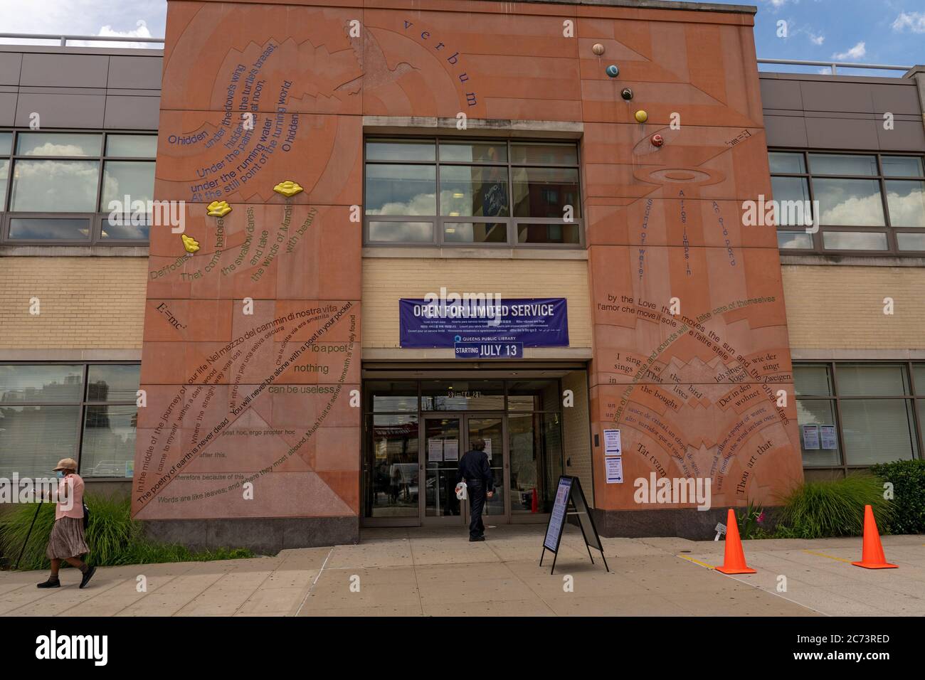 Qpl Library Desktop An exterior view of Queens Public Library branch in Long Island City ...
