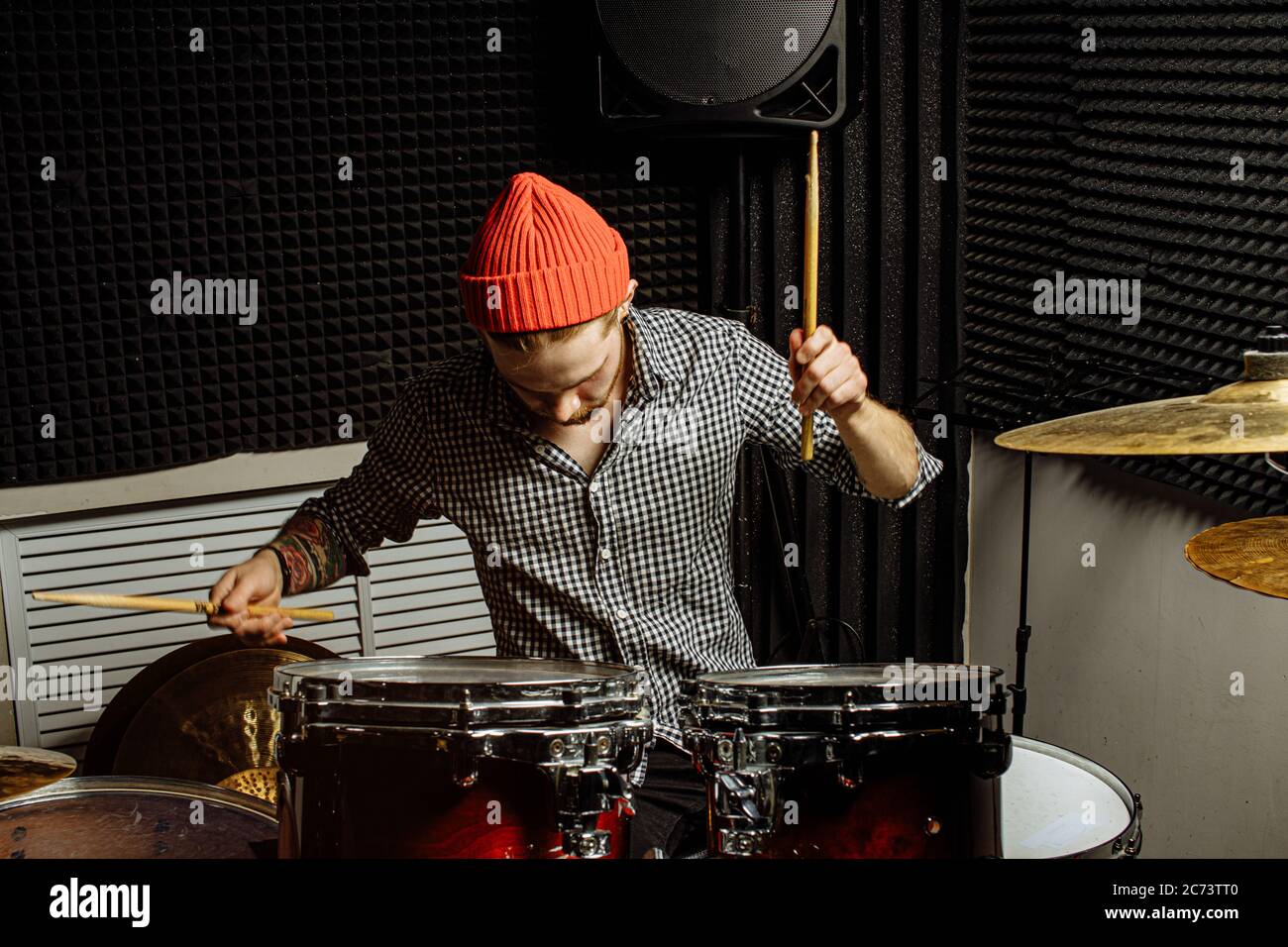 Double kick drum hires stock photography and images Alamy