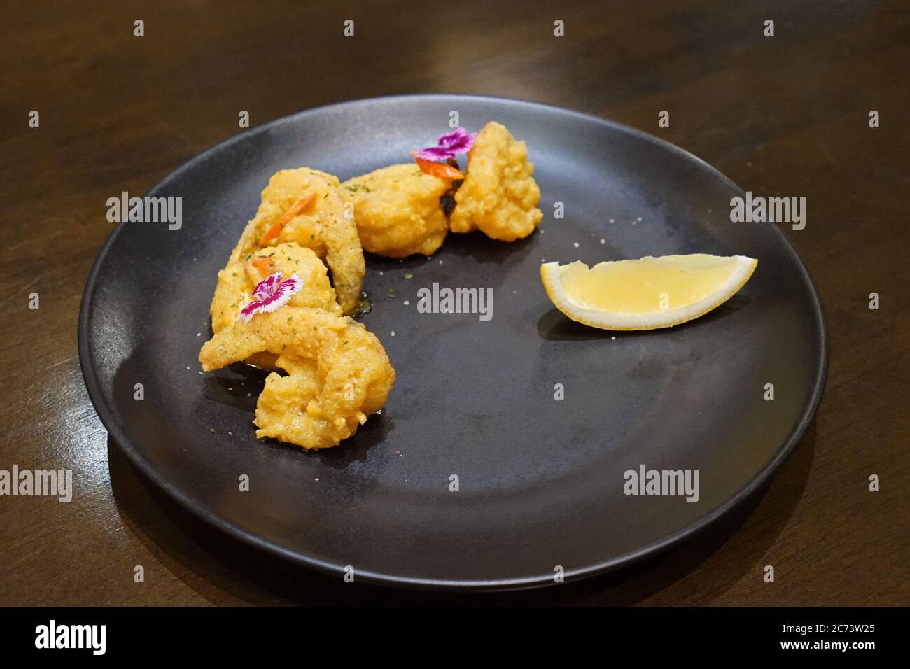 Close up battered and deep fried shrimp Stock Photo - Alamy