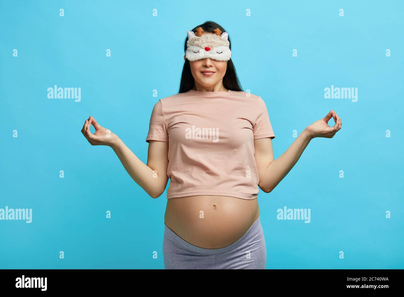 Download Pregnant Woman Wearing Mask High Resolution Stock Photography And Images Alamy PSD Mockup Templates