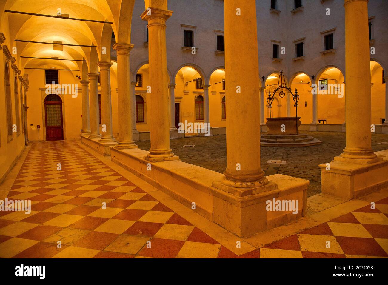 Europe, Italy, Veneto, Venice. City built on the Adriatic Sea lagoon. City of water canals instead of roads. Capital of the Serenissima Republic of Venice. UNESCO World Heritage Site. Cloister of the convent of S. Salvador Stock Photo