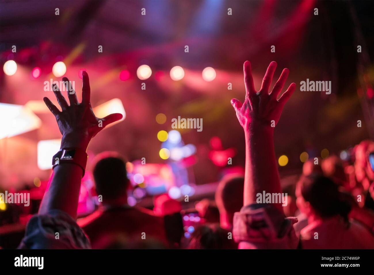 Heavy metal fans rock concert hi-res stock photography and images - Alamy