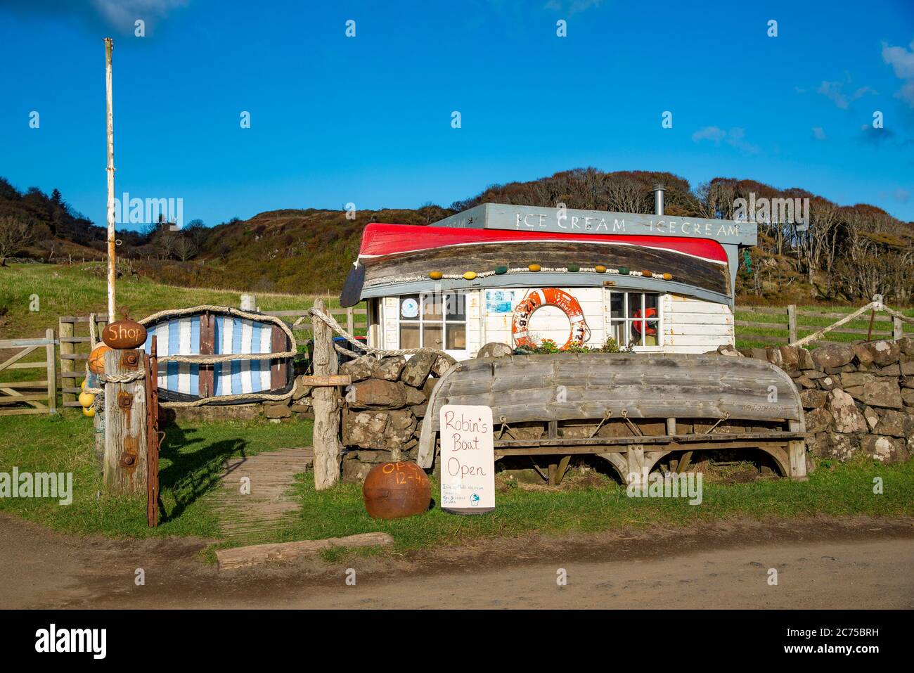 Ice cream shack, Calgary Bay, Calgary, a hamlet on the northwest coast of the Isle of Mull, Argyll and Bute, Scotland, United Kingdom. Stock Photo