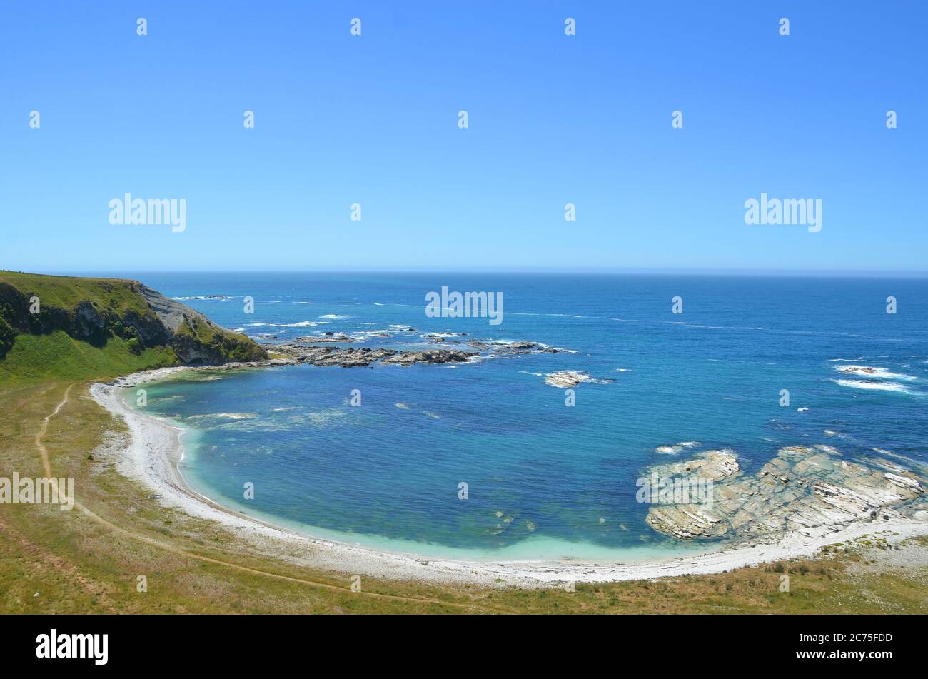 The picturesque coastal town of Kaikoura is the perfect place for marine life encounters, coastal walks, and tucking into a plate of crayfish. Stock Photo