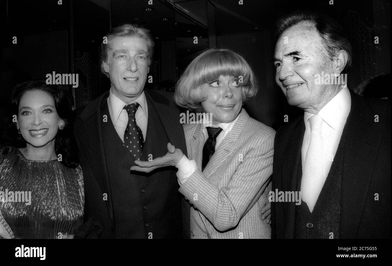 Suzanne Pleshette, Richard Mulligan Carol Channing James Mason, 1982 Photo By John Barrett/PHOTOlink Stock Photo