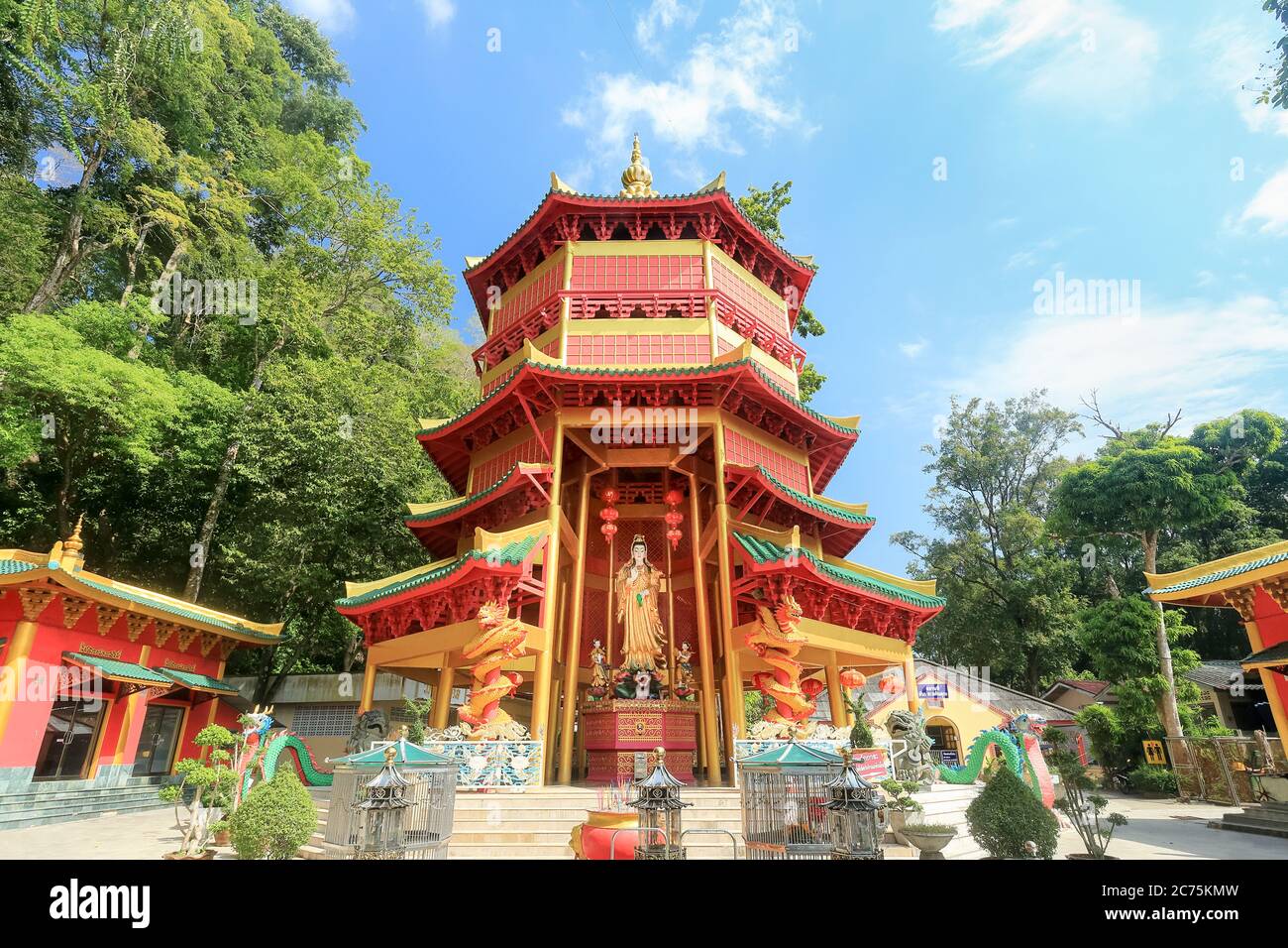 Guan Yin And Dragon High Resolution Stock Photography And Images Alamy